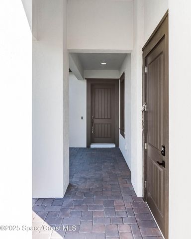 8165 Lyside Drive, Melbourne, FL 32940