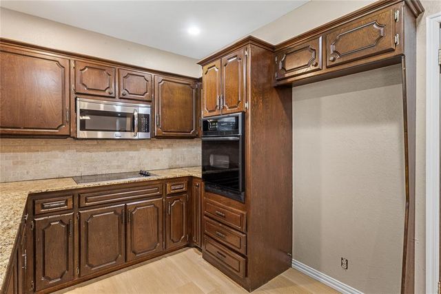 171 Circle Drive, Weatherford, OK 73096