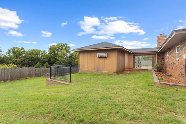 171 Circle Drive, Weatherford, OK 73096