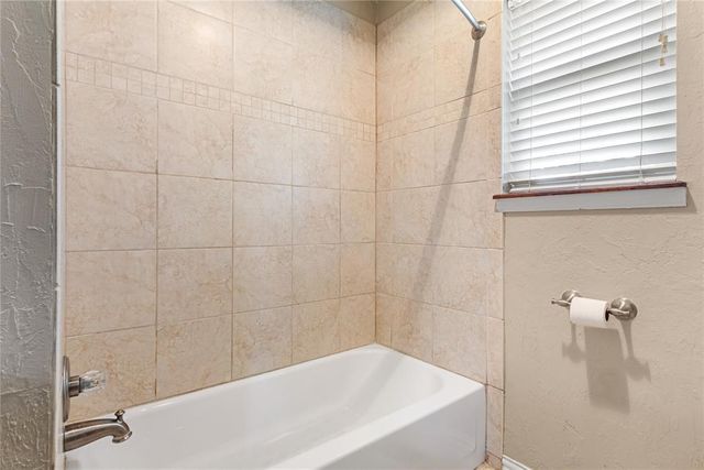 171 Circle Drive, Weatherford, OK 73096