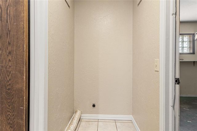 171 Circle Drive, Weatherford, OK 73096