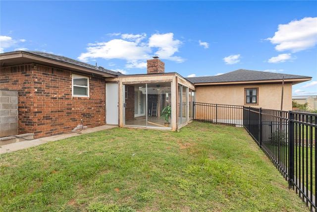 171 Circle Drive, Weatherford, OK 73096