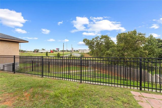 171 Circle Drive, Weatherford, OK 73096