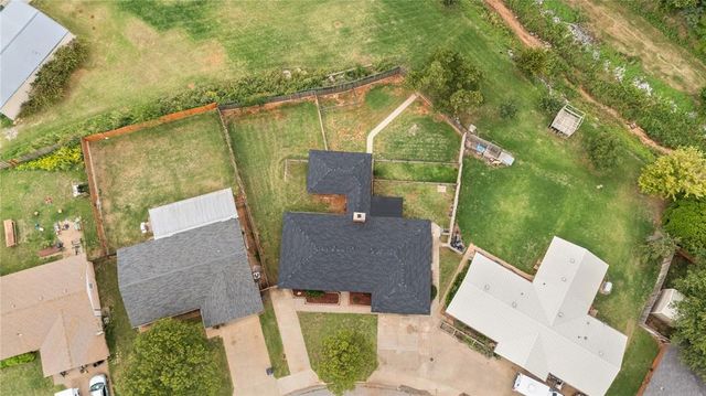 171 Circle Drive, Weatherford, OK 73096