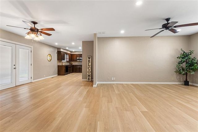 171 Circle Drive, Weatherford, OK 73096