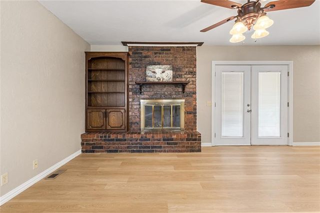 171 Circle Drive, Weatherford, OK 73096