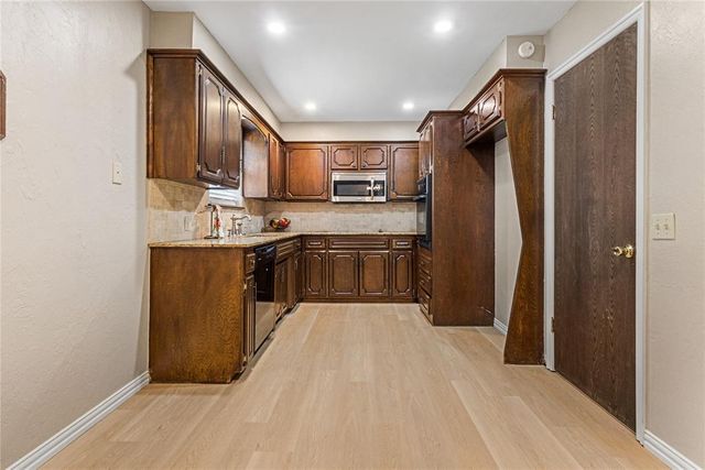 171 Circle Drive, Weatherford, OK 73096