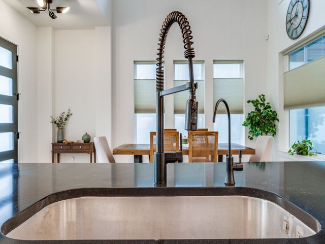 7404 Collin McKinney Parkway, Mckinney, TX 75070
