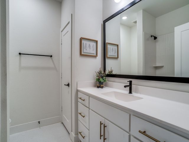 7404 Collin McKinney Parkway, Mckinney, TX 75070