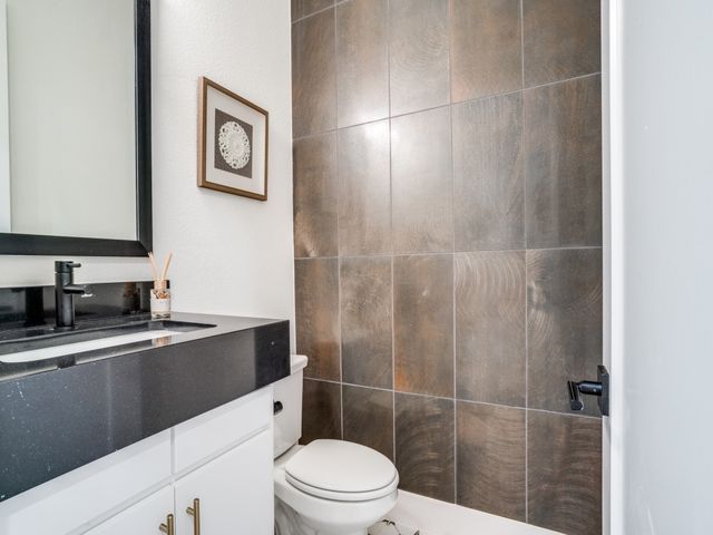 7404 Collin McKinney Parkway, Mckinney, TX 75070