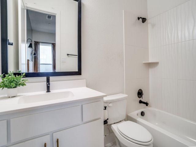 7404 Collin McKinney Parkway, Mckinney, TX 75070
