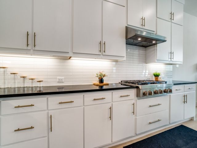 7404 Collin McKinney Parkway, Mckinney, TX 75070