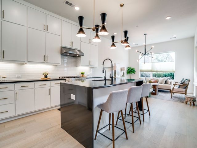 7404 Collin McKinney Parkway, Mckinney, TX 75070