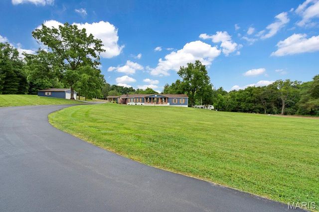 12272 Hyfield Road, De Soto, MO 63020