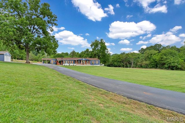 12272 Hyfield Road, De Soto, MO 63020