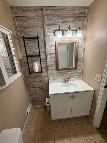 6000 Oakwood Drive 1E, Lisle, IL 60532