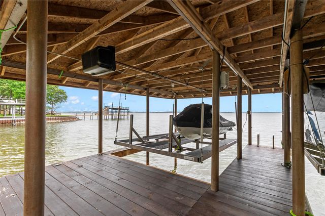 158 Deer Island Road, Mabank, TX 75156