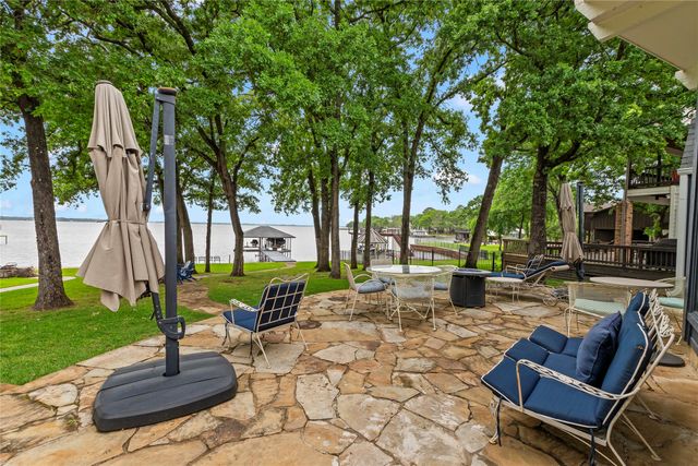 158 Deer Island Road, Mabank, TX 75156
