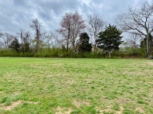 2 W Lincoln St, Tullahoma, TN 37388