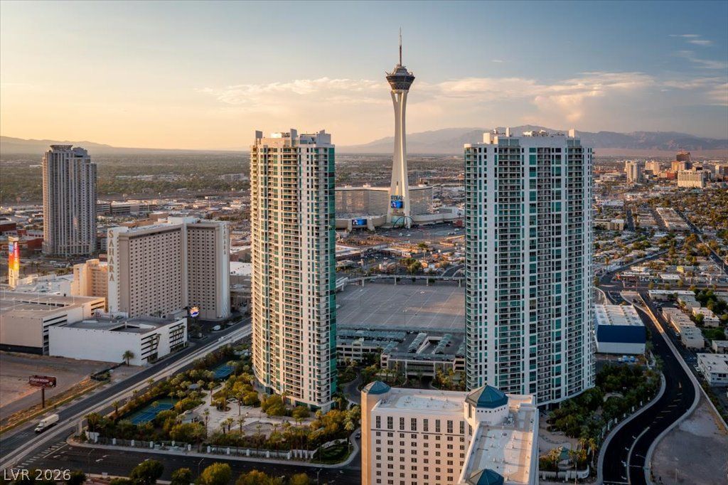 222 Karen Avenue 707, Las Vegas, NV 89109 — exterior