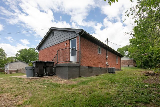 210 Chapel Street, Paris, KY 40361