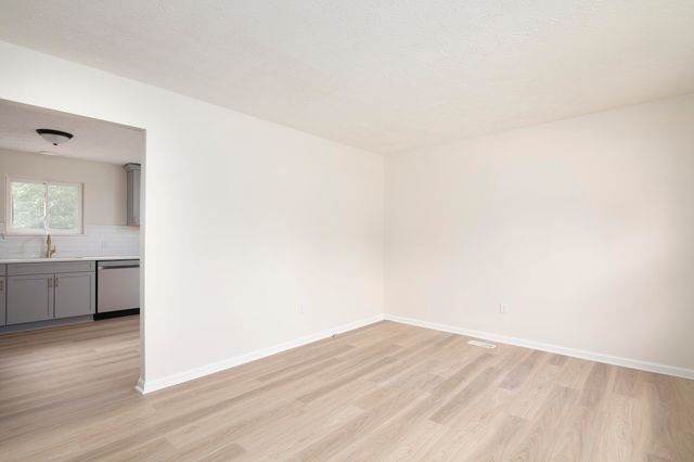210 Chapel Street, Paris, KY 40361