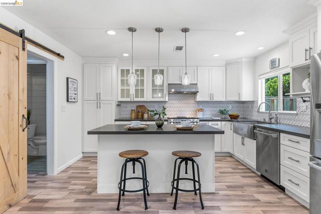2239 Southwest Ct, Martinez, CA 94553