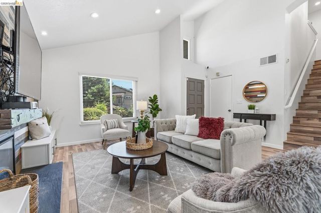 2239 Southwest Ct, Martinez, CA 94553