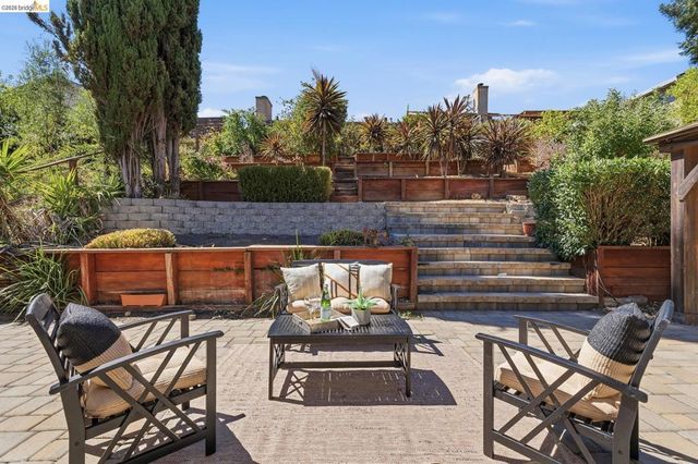 2239 Southwest Ct, Martinez, CA 94553