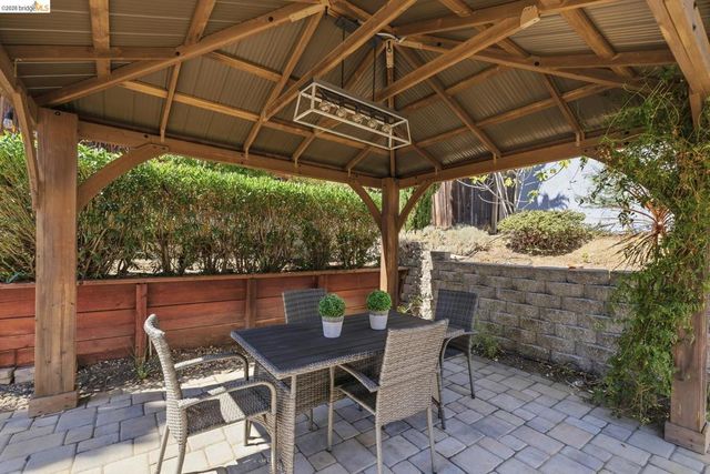 2239 Southwest Ct, Martinez, CA 94553