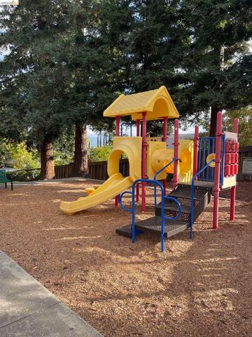 2239 Southwest Ct, Martinez, CA 94553
