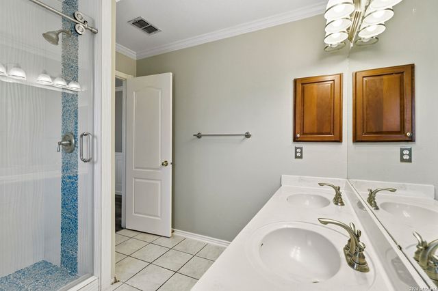 4114 LUCKENBACH RD, San Antonio, TX 78251