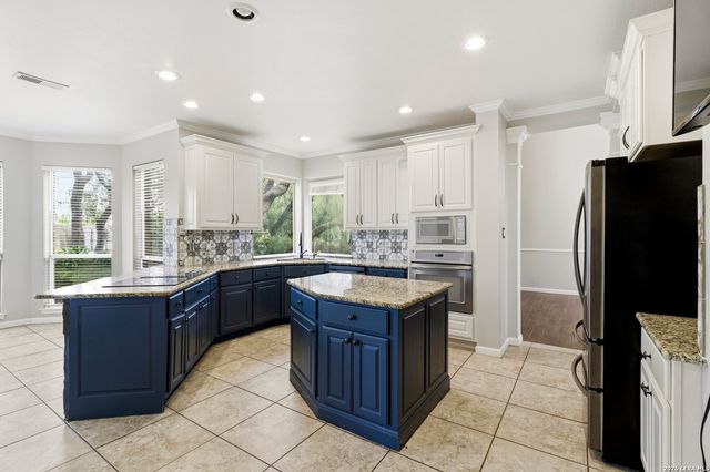 4114 LUCKENBACH RD, San Antonio, TX 78251