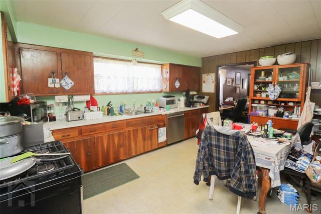 21195 Highway 28, Dixon, MO 65459