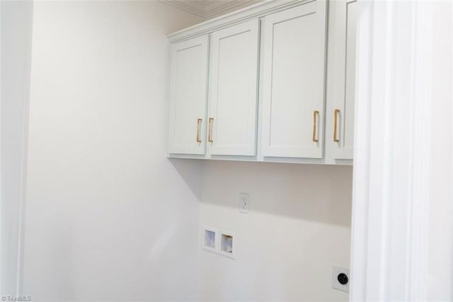 5158 Paramount Road 1062, Pfafftown, NC 27040
