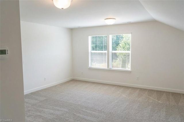 5158 Paramount Road 1062, Pfafftown, NC 27040