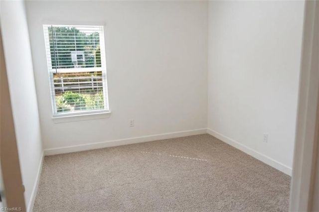 5158 Paramount Road 1062, Pfafftown, NC 27040