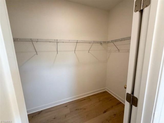 5158 Paramount Road 1062, Pfafftown, NC 27040