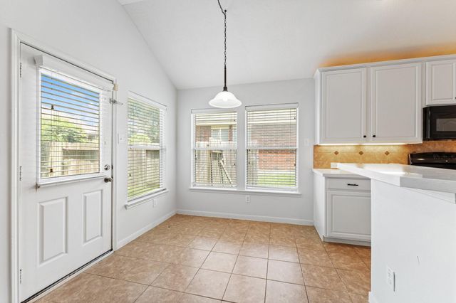 30106 Saw Oaks Drive, Magnolia, TX 77355