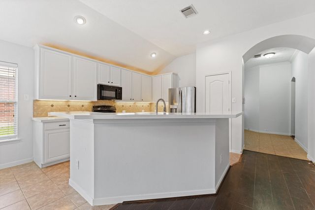30106 Saw Oaks Drive, Magnolia, TX 77355