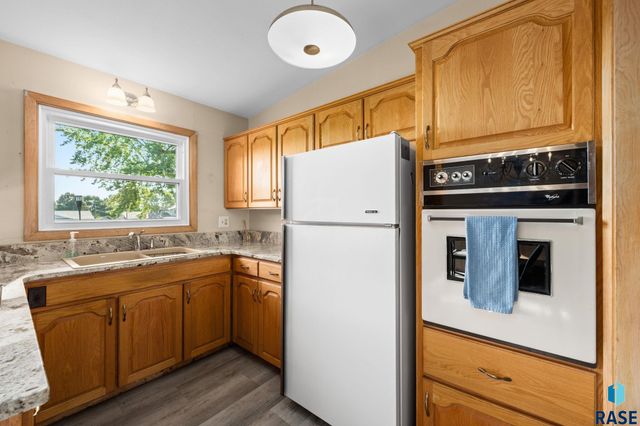 202 S Detroit Ave Avenue, Sioux Falls, SD 57110