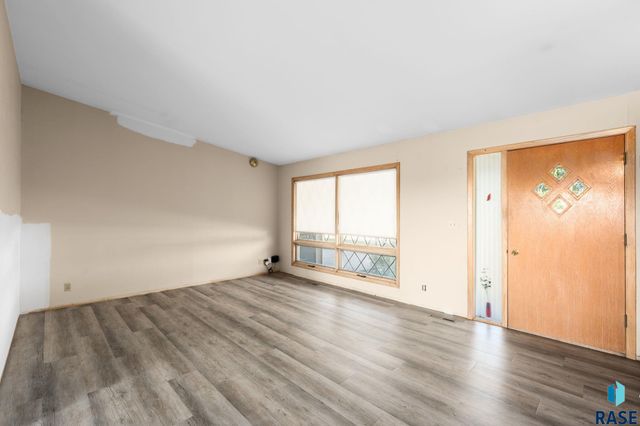 202 S Detroit Ave Avenue, Sioux Falls, SD 57110