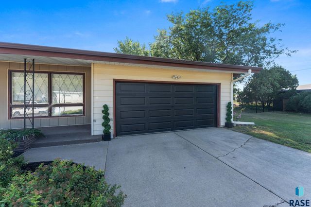 202 S Detroit Ave Avenue, Sioux Falls, SD 57110