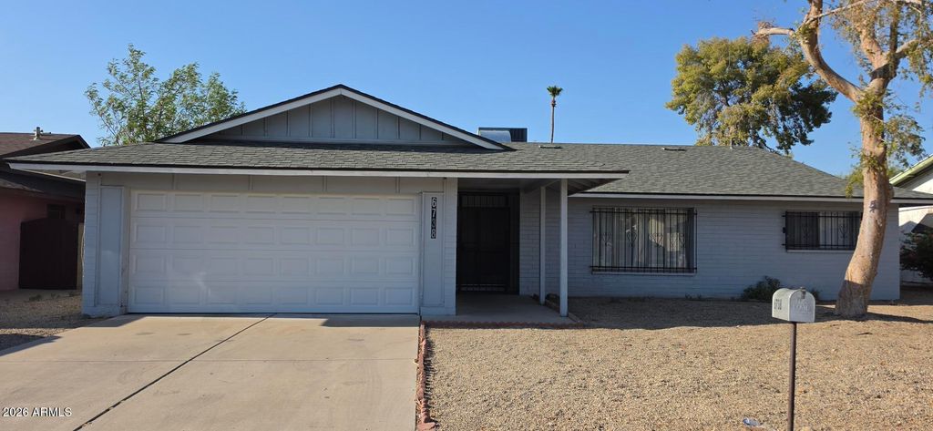 6738 W DENTON Lane, Glendale, AZ 85303 — photo 4