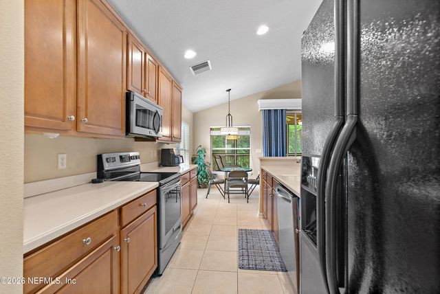 8555 LITTLE SWIFT Circle 32A, Jacksonville, FL 32256