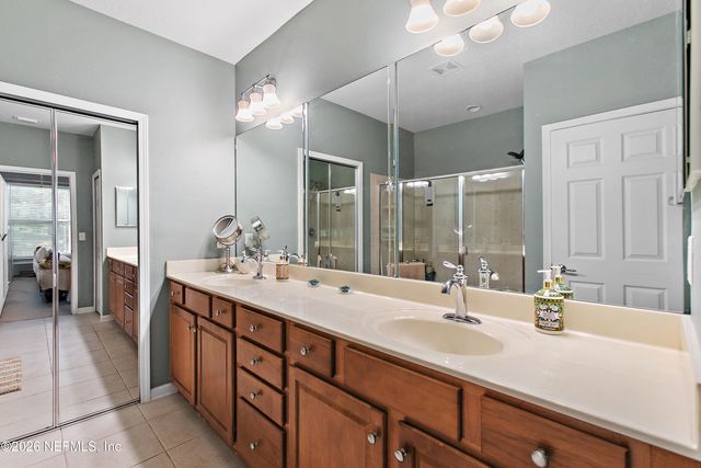 8555 LITTLE SWIFT Circle 32A, Jacksonville, FL 32256