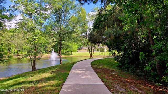 8555 LITTLE SWIFT Circle 32A, Jacksonville, FL 32256
