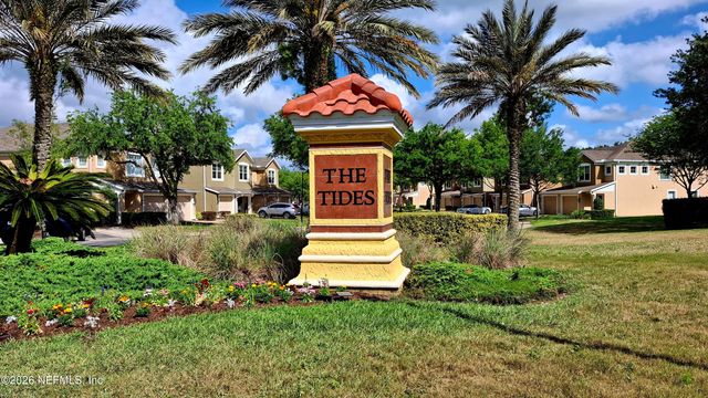 8555 LITTLE SWIFT Circle 32A, Jacksonville, FL 32256