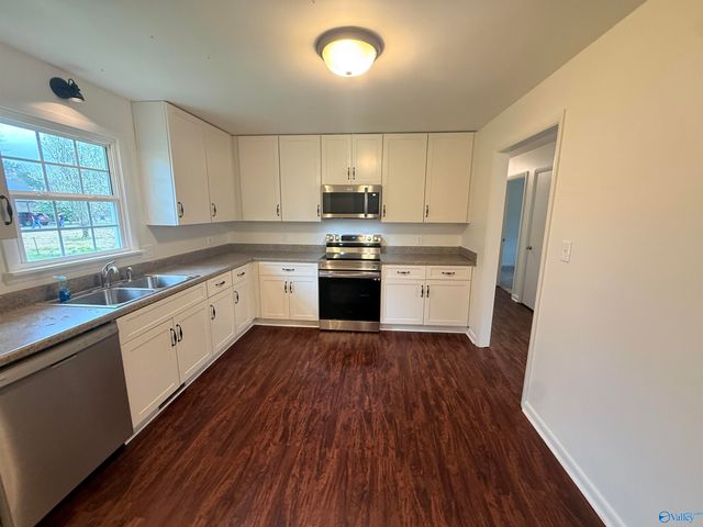 20393 Elkton Road, Athens, AL 35614