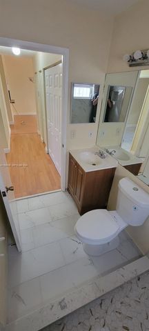 11470 NW 4th Ln 11470, Sweetwater, FL 33172